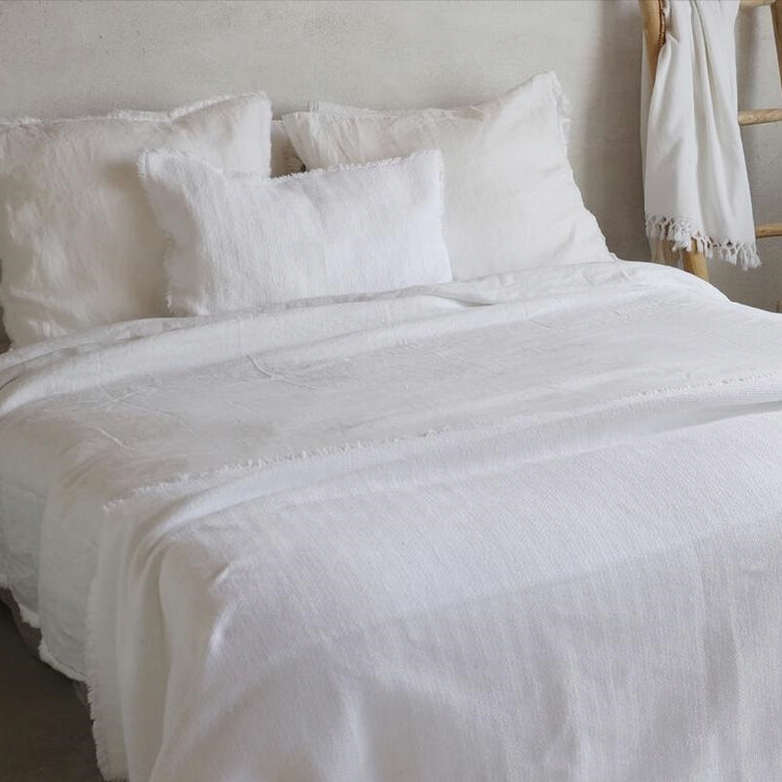 Patara Pillow and Blanket Set